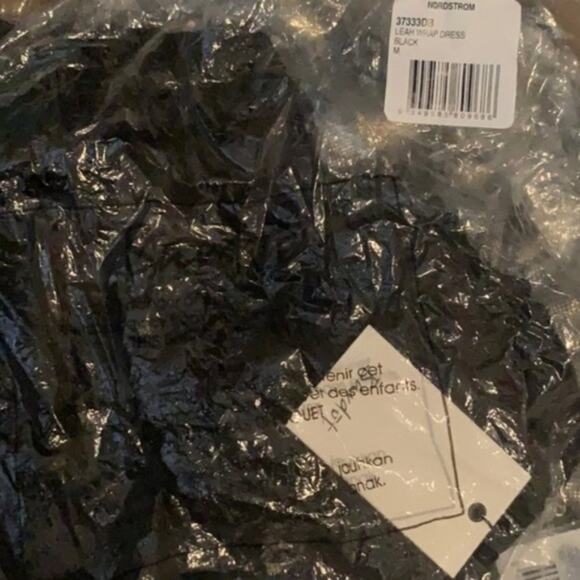 NWT Bardot Leah satin wrap dress - Picture 7 of 9